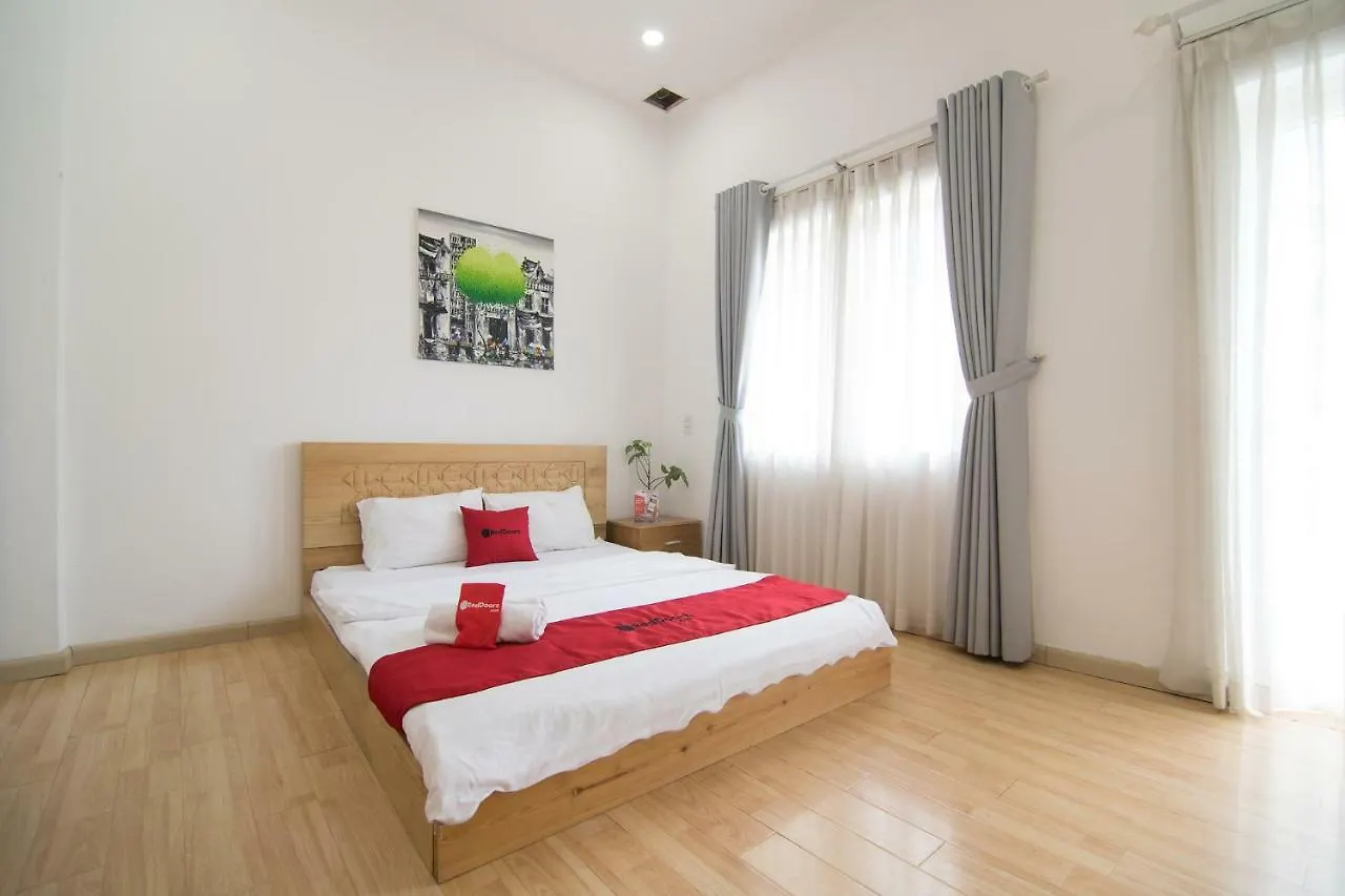 Reddoorz Near Nguyen Hue Walking Street 2 - Dorms Available location