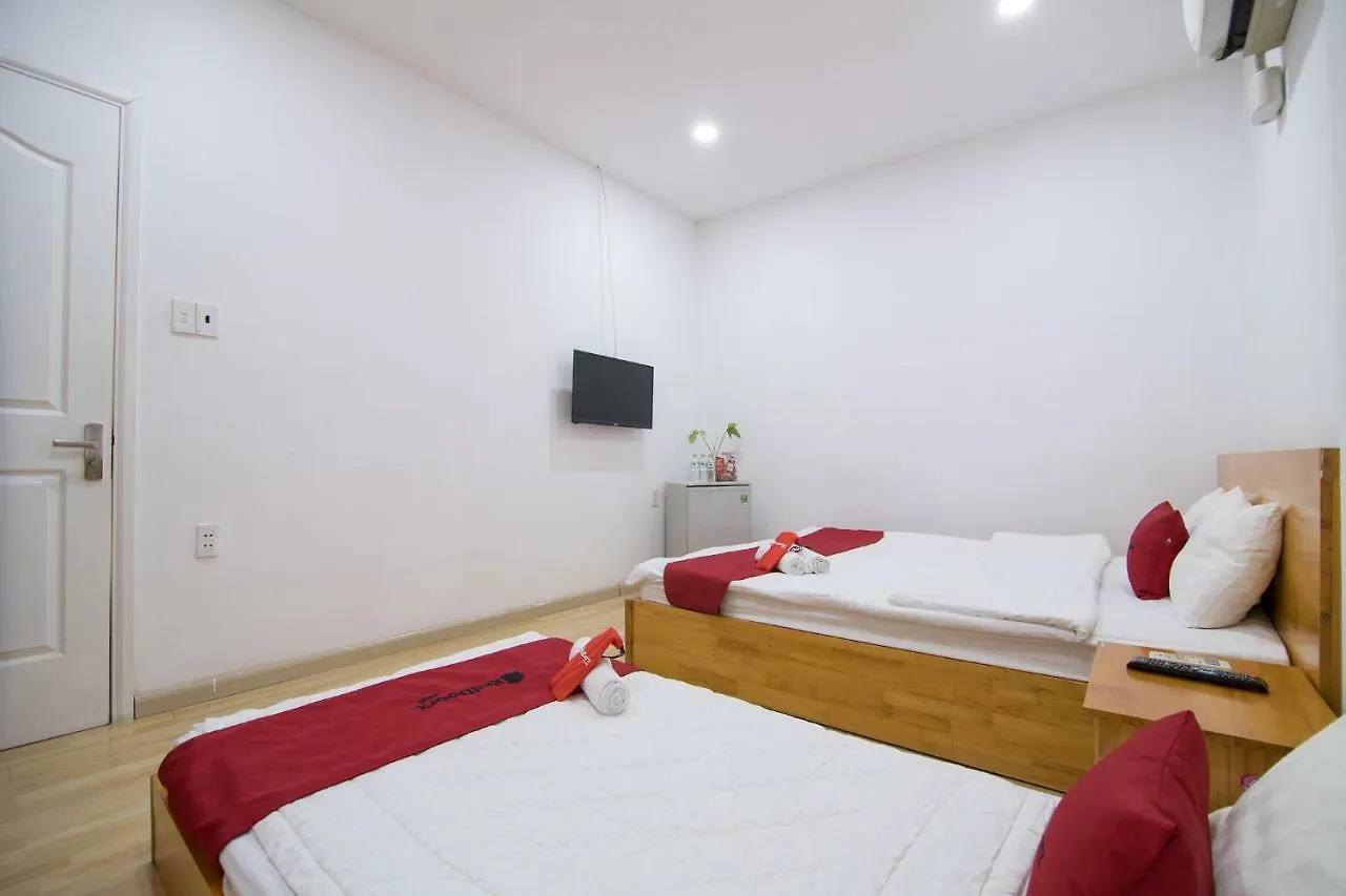 Reddoorz Near Nguyen Hue Walking Street 2 - Dorms Available 3*, Ho Chi Minh City
